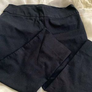 Women’s new direction stretch black capri pants size 10